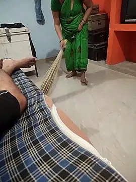 Snapshot of indian_couple4 chatting on September 2025 12:11:01 AM indian couple4 online show from September 2025 12:11:01 AM