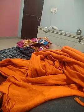 indian couple4 online show from November 2025 04:00:01 PM