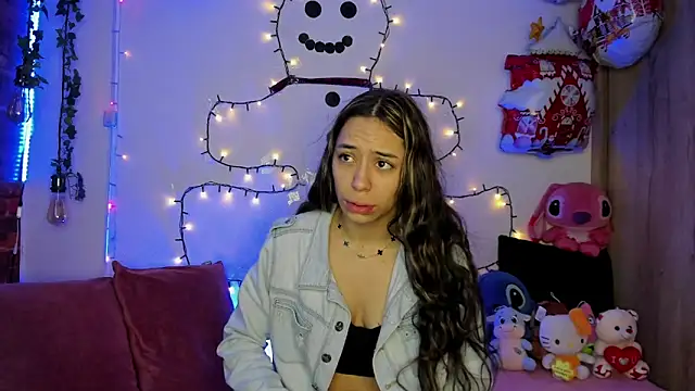 TANIA 06 online show from December 2025 01:11:02 PM