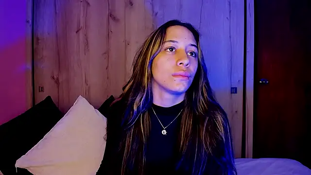 TANIA 06 online show from April 2026 08:39:01 PM