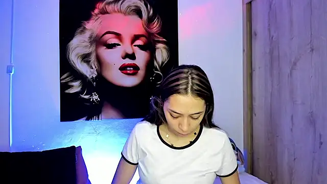 TANIA 06 online show from December 2025 01:10:02 PM