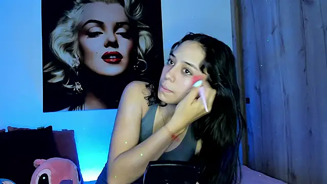 TANIA 06 online show from October 2025 01:12:02 PM