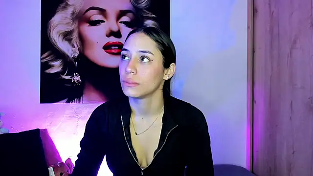 TANIA 06 online show from November 2025 01:23:02 PM