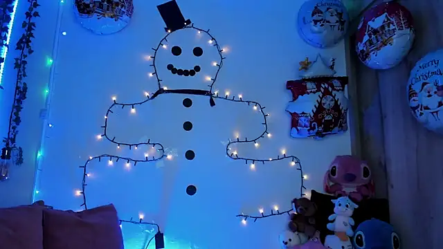 TANIA 06 online show from December 2025 01:16:02 PM