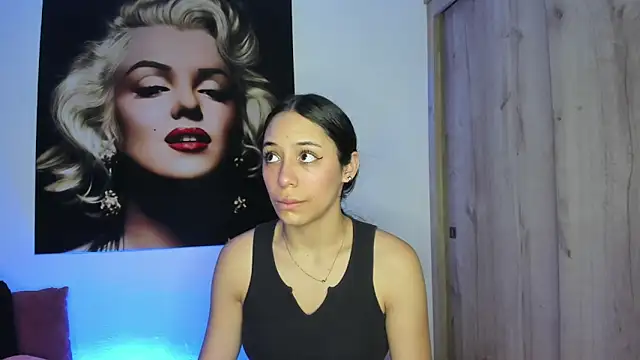 TANIA 06 online show from November 2025 01:14:02 PM