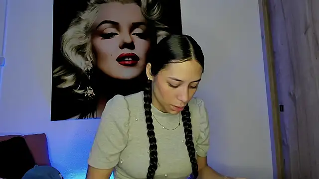 TANIA 06 online show from October 2025 01:23:02 PM