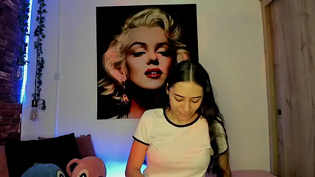 TANIA 06 online show from October 2025 01:08:02 PM