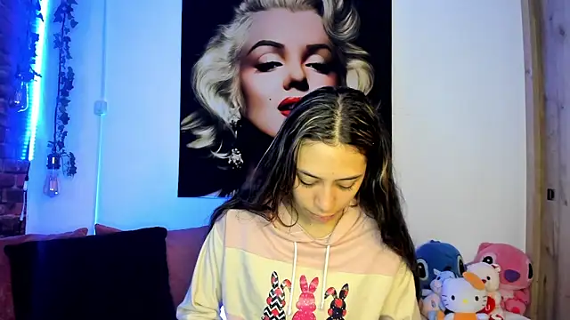 TANIA 06 online show from January 2026 01:18:02 PM