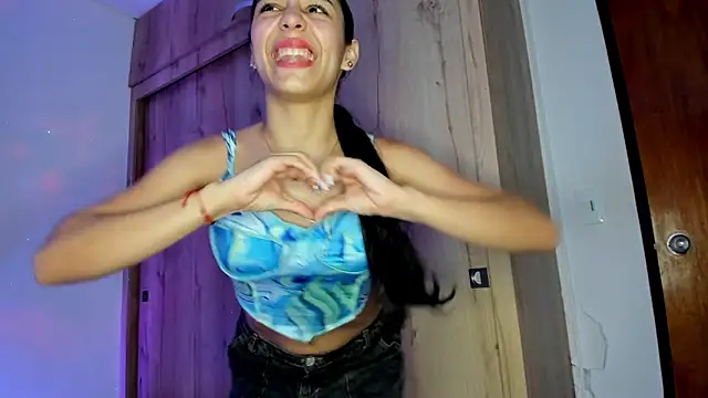 TANIA 06 online show from October 2025 01:45:01 PM