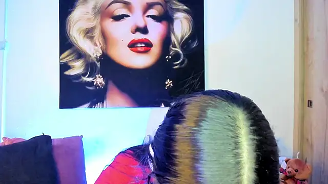 TANIA 06 online show from November 2025 01:11:01 PM