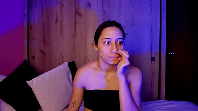 TANIA 06 online show from April 2026 01:09:02 PM