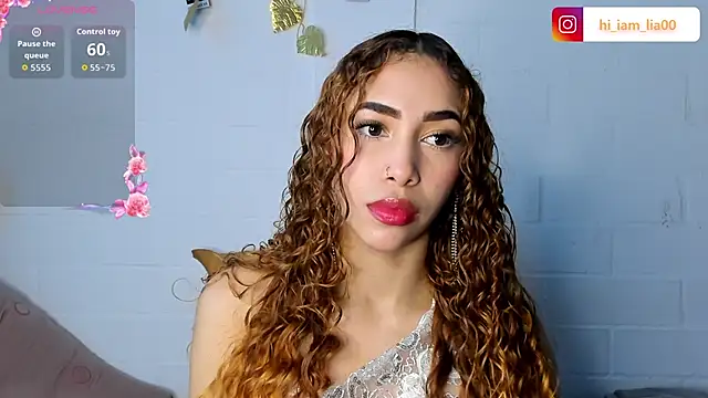 LiaHansson online show from November 2025 06:19:01 PM