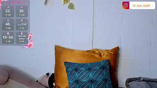 LiaHansson online show from October 2025 04:58:02 PM