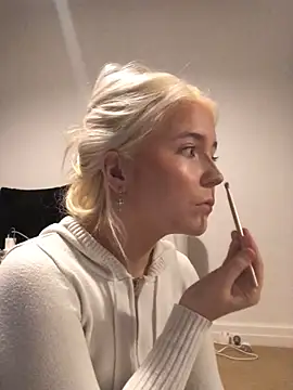 Blondie Sofia Essexbabe online show from November 2025 06:33:02 PM