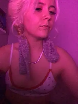 Blondie Sofia Essexbabe online show from September 2025 12:00:02 AM