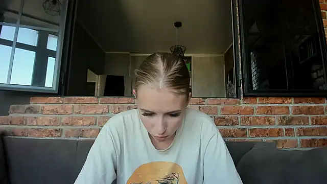 Snapshot of AnnNorriss chatting on September 2025 02:16:01 PM AnnNorriss online show from September 2025 02:16:01 PM