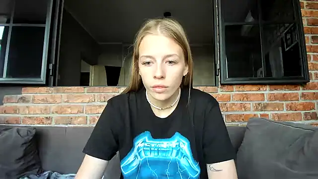 Snapshot of AnnNorriss chatting on September 2025 03:07:02 PM AnnNorriss online show from September 2025 03:07:02 PM