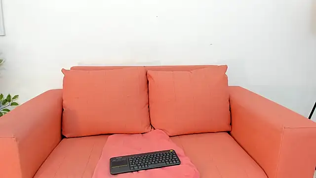 Snapshot of Emily-Carter chatting on November 2025 09:08:01 PM Emily-Carter online show from November 2025 09:08:01 PM