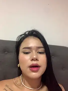 Snapshot of Emily-Carter chatting on October 2025 03:14:01 AM Emily-Carter online show from October 2025 03:14:01 AM