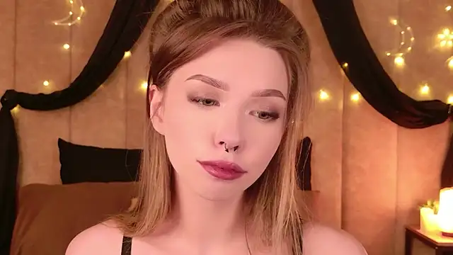 Snapshot of Sierra_Fane chatting on February 2026 10:44:01 AM Sierra Fane online show from February 2026 10:44:01 AM