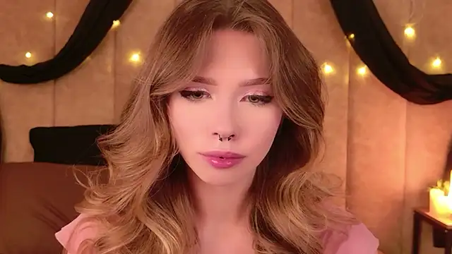 Snapshot of Sierra_Fane chatting on February 2026 06:01:02 AM Sierra Fane online show from February 2026 06:01:02 AM