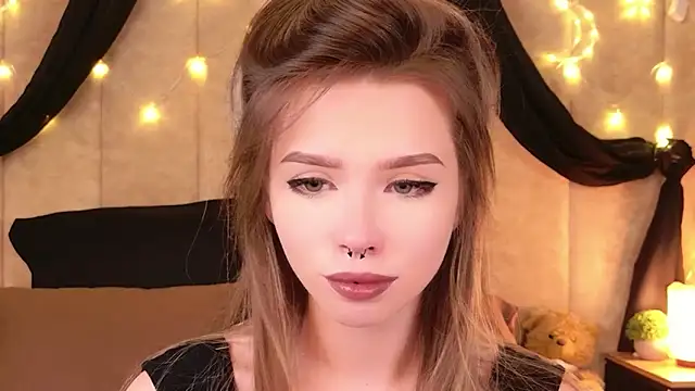 Snapshot of Sierra_Fane chatting on December 2025 11:56:01 AM Sierra Fane online show from December 2025 11:56:01 AM