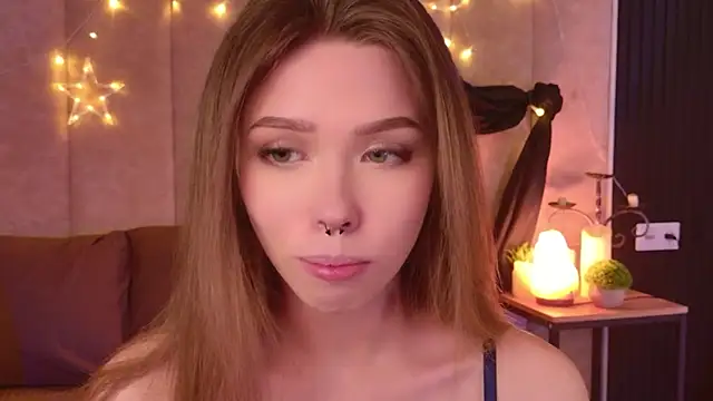 Sierra Fane online show from April 2026 12:33:02 PM