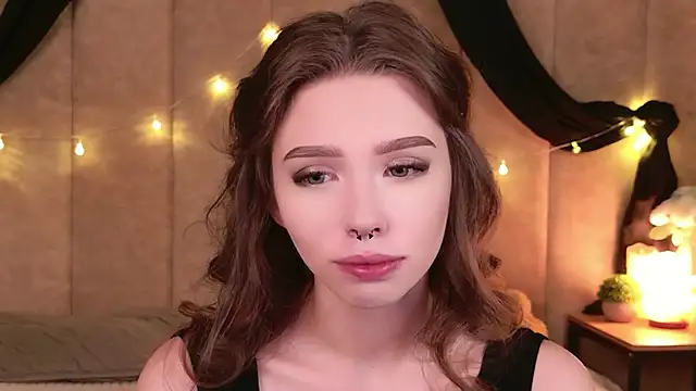 Snapshot of Sierra_Fane chatting on November 2025 05:55:03 AM Sierra Fane online show from November 2025 05:55:03 AM