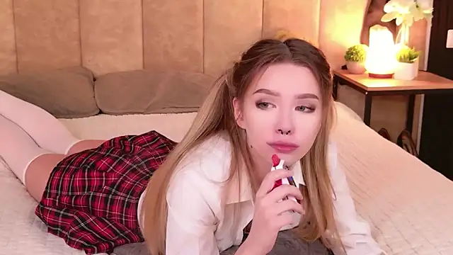 Snapshot of Sierra_Fane chatting on November 2025 10:58:02 AM Sierra Fane online show from November 2025 10:58:02 AM