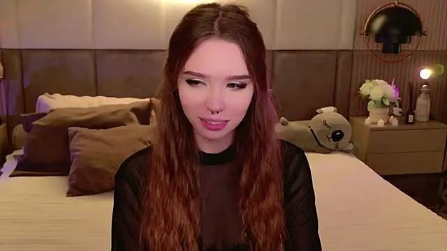 Snapshot of Sierra_Fane chatting on March 2025 11:42:01 PM Sierra Fane online show from March 2025 11:42:01 PM