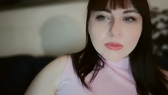 Snapshot of KamillaLaLove chatting on October 2025 05:38:02 PM KamillaLaLove online show from October 2025 05:38:02 PM