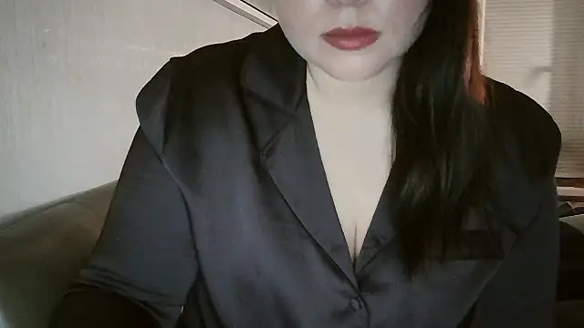 Snapshot of KamillaLaLove chatting on October 2025 08:57:01 PM KamillaLaLove online show from October 2025 08:57:01 PM