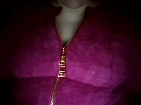 Snapshot of KamillaLaLove chatting on March 2025 01:53:02 PM KamillaLaLove online show from March 2025 01:53:02 PM