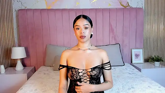 LiaHilton2 online show from May 2026 01:08:02 PM