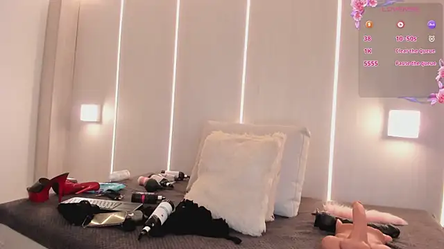 sasha riverss online show from September 2025 07:34:02 PM