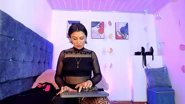 lilith catt online show from March 2025 07:58:02 PM
