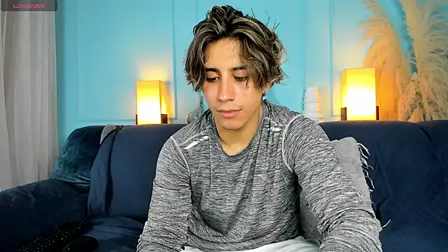 Snapshot of Allex_Cano chatting on September 2025 01:33:01 PM Allex Cano online show from September 2025 01:33:01 PM