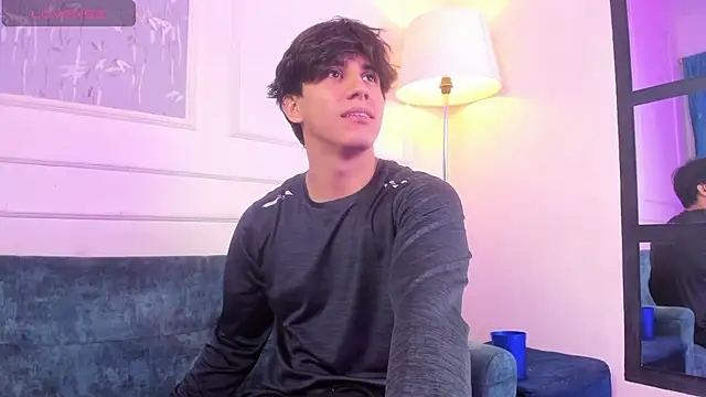 Allex Cano online show from April 2026 08:34:01 PM