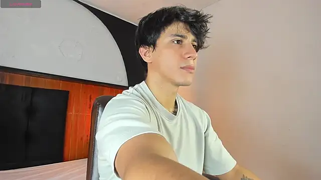 Allex Cano online show from February 2026 08:42:01 PM