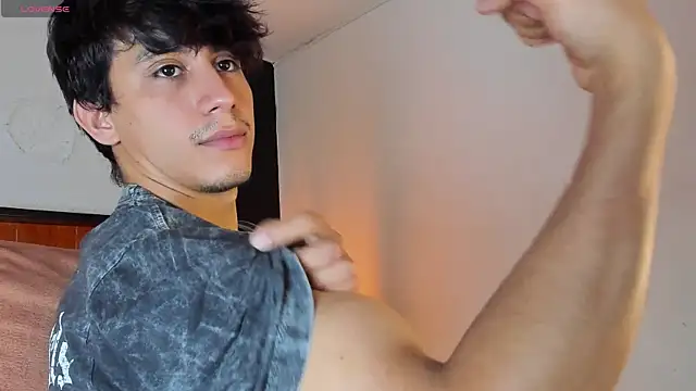 Allex Cano online show from March 2026 08:49:02 PM