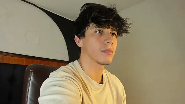 Allex Cano online show from March 2026 05:19:01 AM