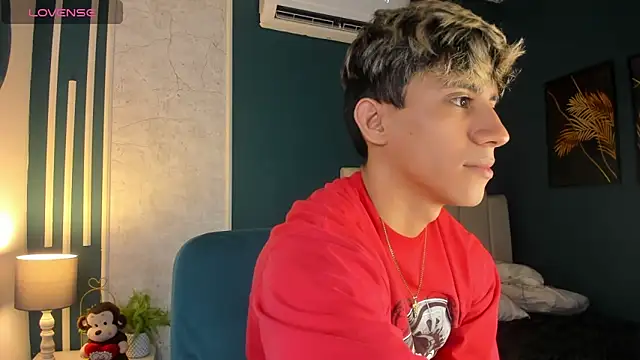 Snapshot of Allex_Cano chatting on March 2025 11:50:02 AM Allex Cano online show from March 2025 11:50:02 AM