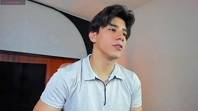 Allex Cano online show from February 2026 08:32:02 PM