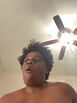 Snapshot of Deshay30 chatting on February 2026 02:08:02 AM Deshay30 online show from February 2026 02:08:02 AM