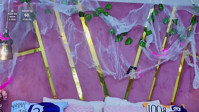 Snapshot of EmmyCortez chatting on October 2025 11:42:02 AM EmmyCortez online show from October 2025 11:42:02 AM