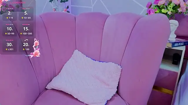 Snapshot of EmmyCortez chatting on December 2025 11:44:02 AM EmmyCortez online show from December 2025 11:44:02 AM