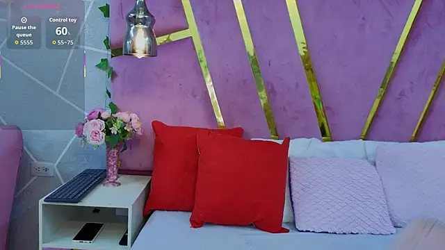 Snapshot of EmmyCortez chatting on November 2025 11:47:01 AM EmmyCortez online show from November 2025 11:47:01 AM