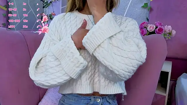 Snapshot of EmmyCortez chatting on November 2025 12:42:02 PM EmmyCortez online show from November 2025 12:42:02 PM