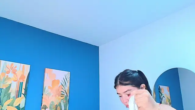 Zamira Taylor online show from November 2025 03:43:01 AM