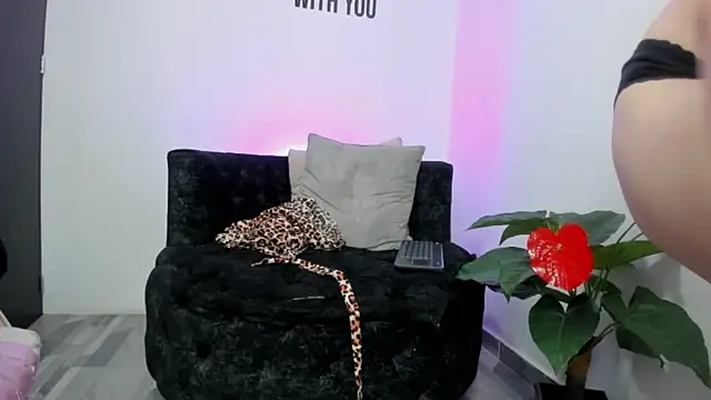 Zamira Taylor online show from March 2025 01:53:02 AM